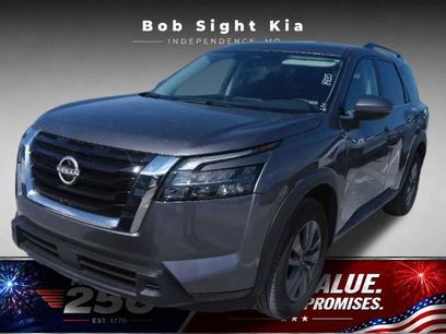 Used 2024 Nissan Pathfinder SV