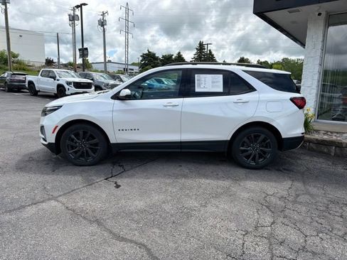 Used 2024 Chevrolet Equinox RS AWD/4WD image 2