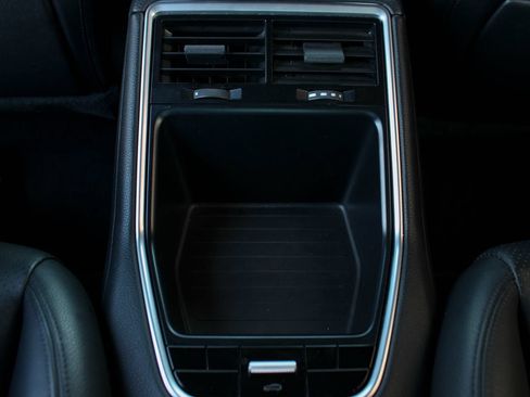 Used 2020 Porsche Panamera image 46