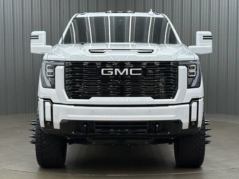 Used 2026 GMC Sierra 3500 Denali w/ Denali Reserve Package AWD/4WD image 8