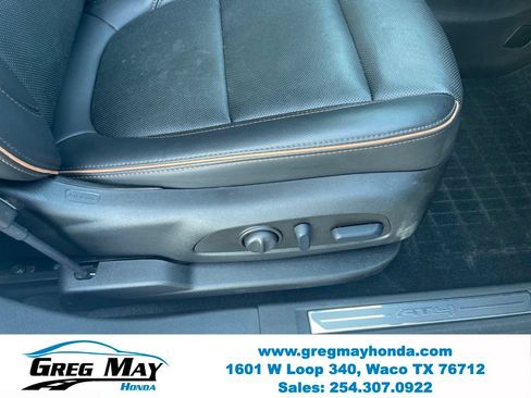 Used 2023 GMC Acadia AT4 w/ Technology Package AWD/4WD image 35