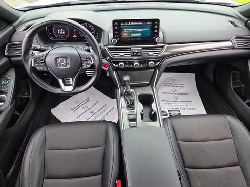 Used 2022 Honda Accord Sport image 9