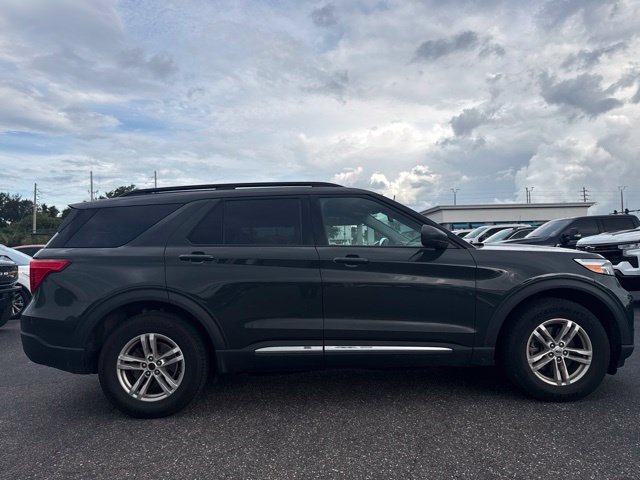 Used 2022 Ford Explorer XLT w/ Equipment Group 202A AWD/4WD image 4