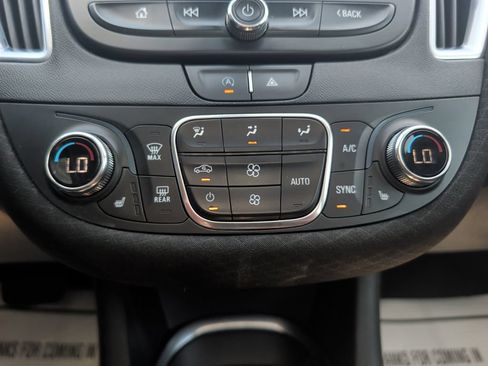 Used 2020 Chevrolet Malibu LT FWD image 15