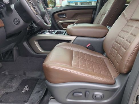 Used 2022 Nissan Titan Platinum Reserve w/ Moonroof Package image 20