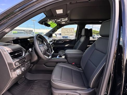 New 2026 GMC Yukon XL Elevation w/ Elevation Premium Package AWD/4WD image 17