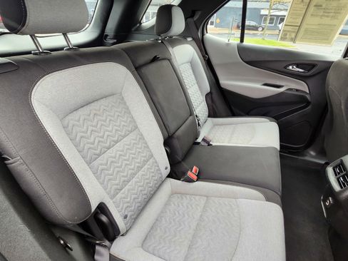 Used 2022 Chevrolet Equinox LS image 14