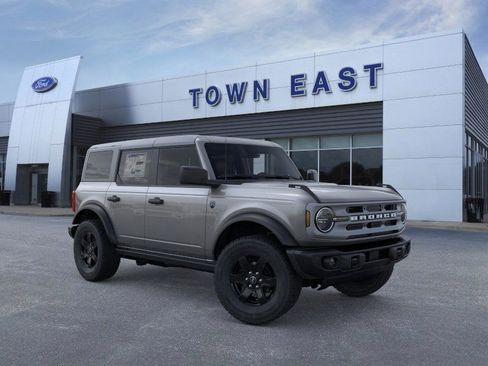 New 2025 Ford Bronco Big Bend w/ Black Diamond Package image 7