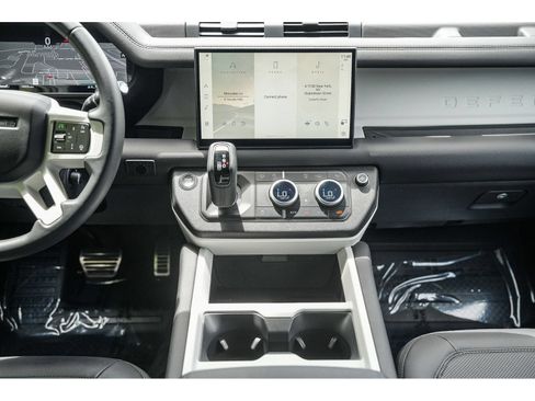 Used 2025 Land Rover Defender 110 S AWD/4WD image 13