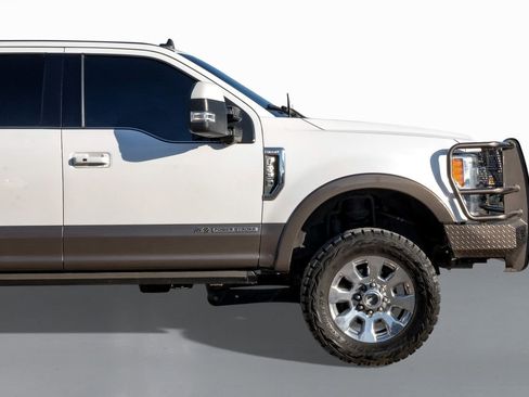 Used 2019 Ford F250 King Ranch w/ King Ranch Ultimate Package image 7