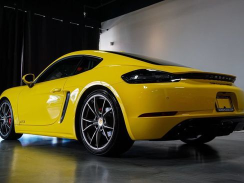 Used 2019 Porsche 718 Cayman RWD image 31
