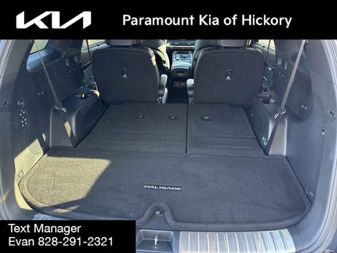 Used 2023 Hyundai Palisade Calligraphy image 11