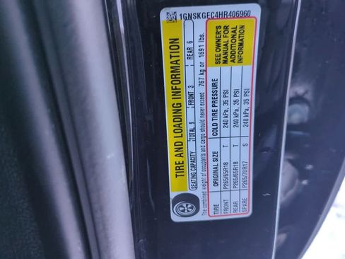 Used 2017 Chevrolet Suburban LS image 34