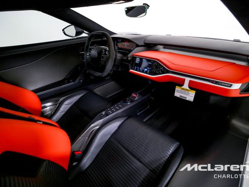 Used 2019 Ford GT RWD image 20