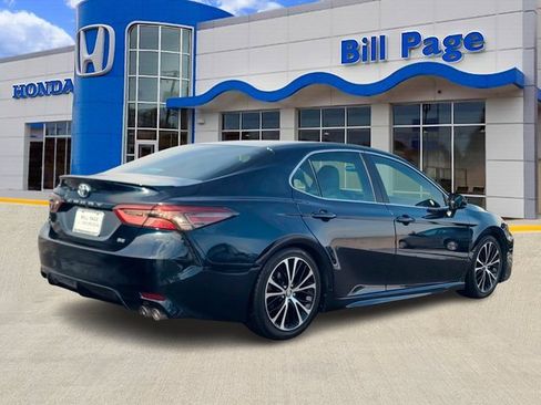 Used 2018 Toyota Camry SE image 7