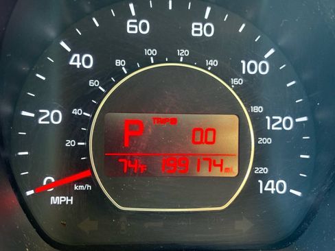 Used 2014 Kia Soul FWD image 15