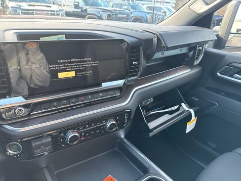 New 2026 GMC Sierra 2500 SLT w/ SLT Premium Package image 24