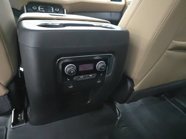 Used 2024 Chevrolet Tahoe Premier AWD/4WD image 14