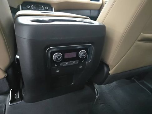 Used 2024 Chevrolet Tahoe Premier AWD/4WD image 14