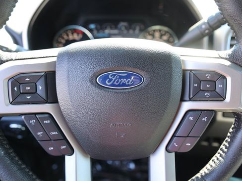 Used 2016 Ford F150 Lariat image 39