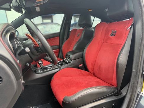 Used 2019 Dodge Charger Scat Pack w/ Plus Group RWD image 10