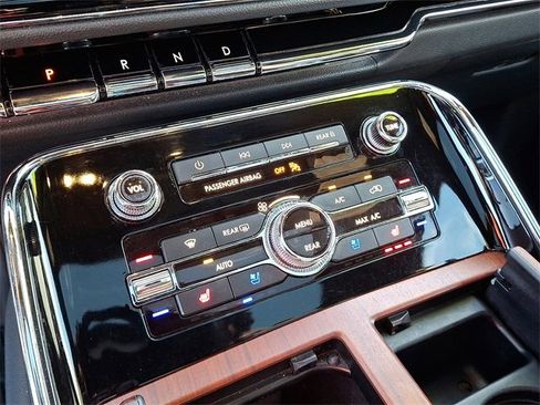 Certified 2022 Lincoln Navigator Reserve image 19