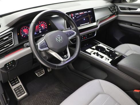 Used 2024 Volkswagen Atlas Cross Sport SEL R-Line image 15