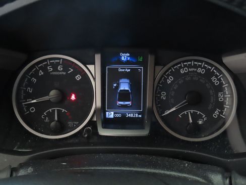 Used 2023 Toyota Tacoma Limited RWD image 9