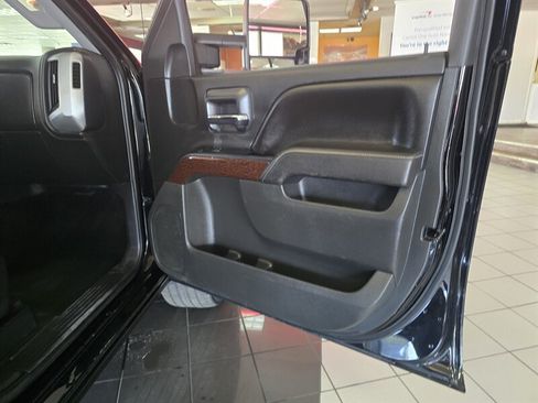 Used 2017 GMC Sierra 1500 SLE w/ SLE Value Package RWD image 12