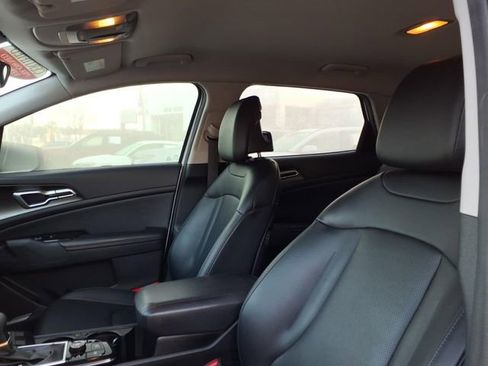 Used 2023 Kia Sportage EX image 14