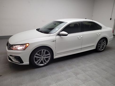 Used 2017 Volkswagen Passat 1.8T R-Line image 2