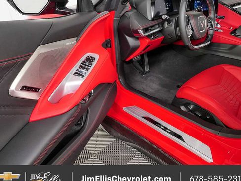 Used 2024 Chevrolet Corvette Z06 w/ Z07 Performance Package RWD image 8