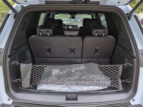 New 2026 Chevrolet Traverse High Country w/ LPO, Floor Liner Package FWD image 25