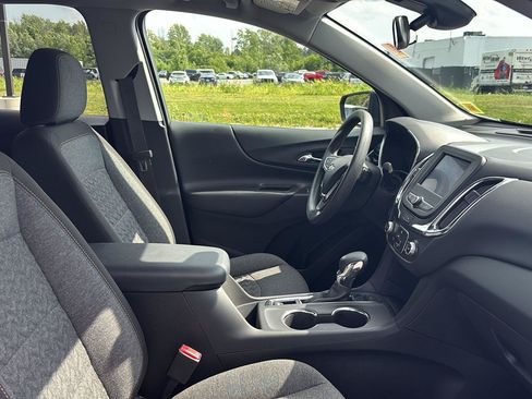 Used 2023 Chevrolet Equinox LT AWD/4WD image 34