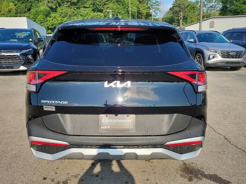 Used 2024 Kia Sportage EX FWD image 6