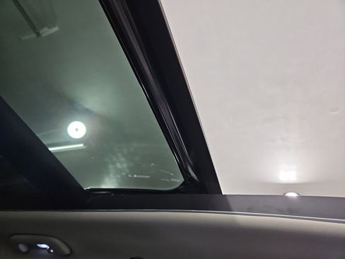 Used 2023 Kia Sportage SX image 22