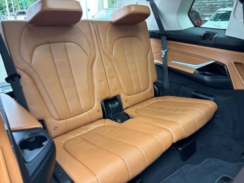 Used 2022 BMW X7 xDrive40i AWD/4WD image 17