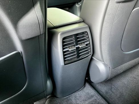 Used 2024 Kia Niro EX FWD image 10