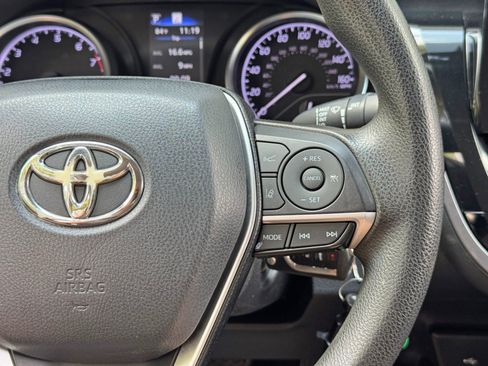 Used 2021 Toyota Camry LE FWD image 20
