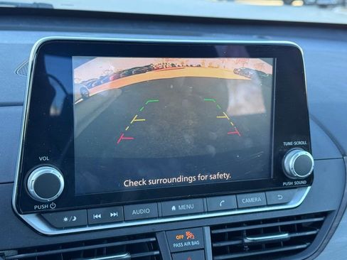 Used 2023 Nissan Altima 2.5 SV image 13