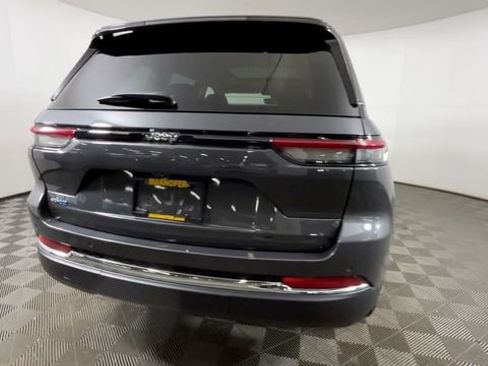 Used 2023 Jeep Grand Cherokee 4WD 4xe image 5