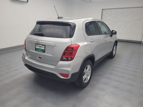 Used 2021 Chevrolet Trax LS w/ Tint and Cruise Package FWD image 9