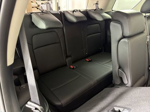 Used 2025 Nissan Pathfinder Platinum w/ Cargo Package image 13