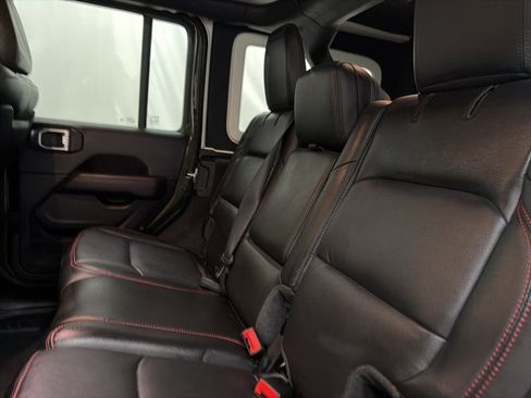 Used 2022 Jeep Wrangler Unlimited Rubicon w/ Cold Weather Group image 20