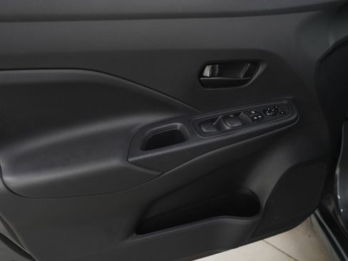 Used 2025 Nissan Versa S w/ Trunk Package image 22