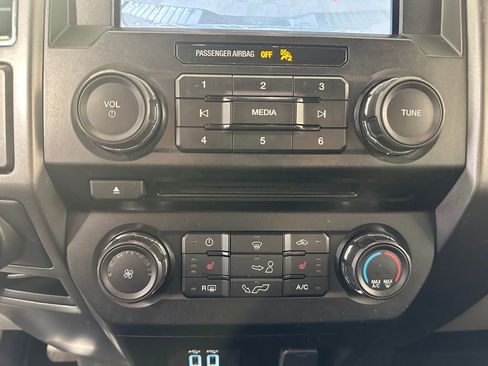 Used 2018 Ford F150 XLT w/ Equipment Group 302A Luxury AWD/4WD image 30
