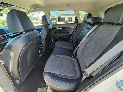 Used 2025 Kia Seltos S image 18