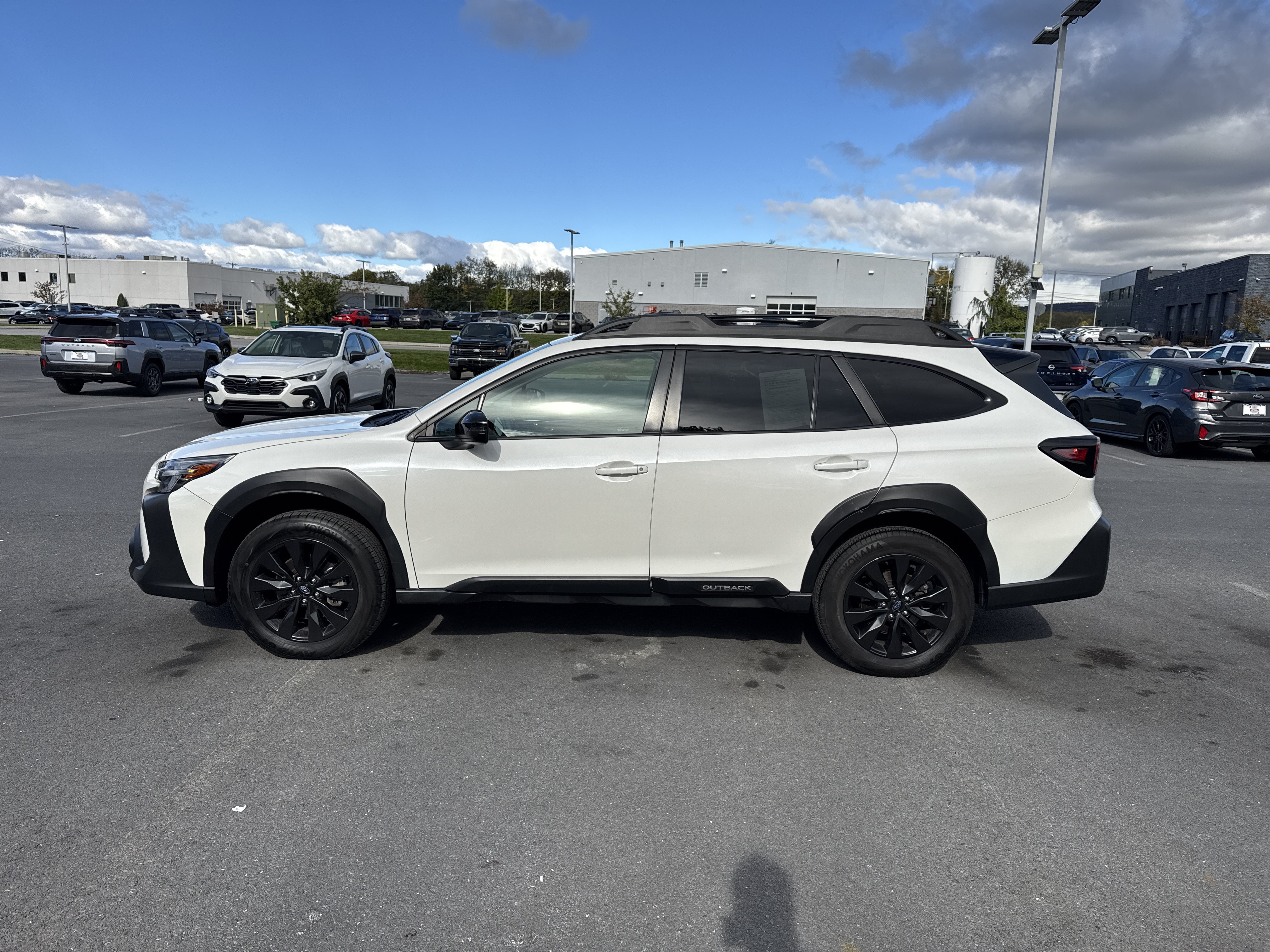 Used 2023 Subaru Outback Onyx Edition AWD/4WD image 24