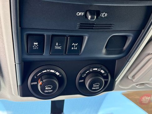 Used 2014 Toyota 4Runner Trail AWD/4WD image 22