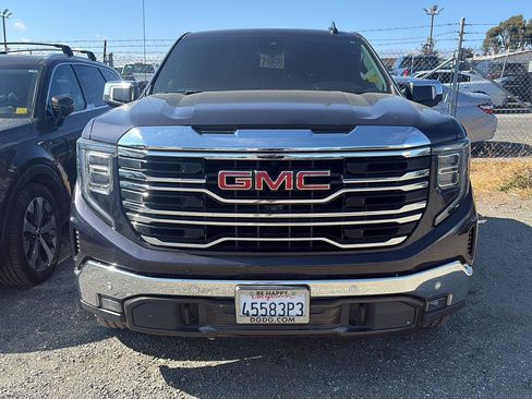 Used 2022 GMC Sierra 1500 SLT w/ SLT Premium Plus Package AWD/4WD image 2